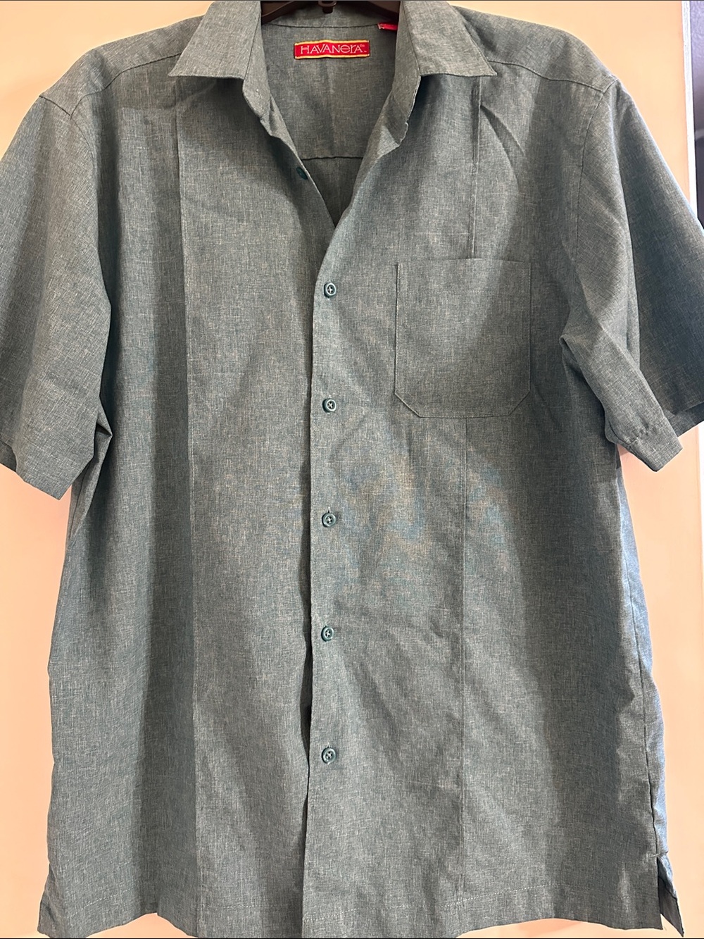Men's Short-Sleeve Button-Up Havanera shirt.